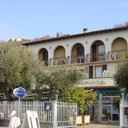 Hotel Fraderiana Torri del Benaco Kültér fotó
