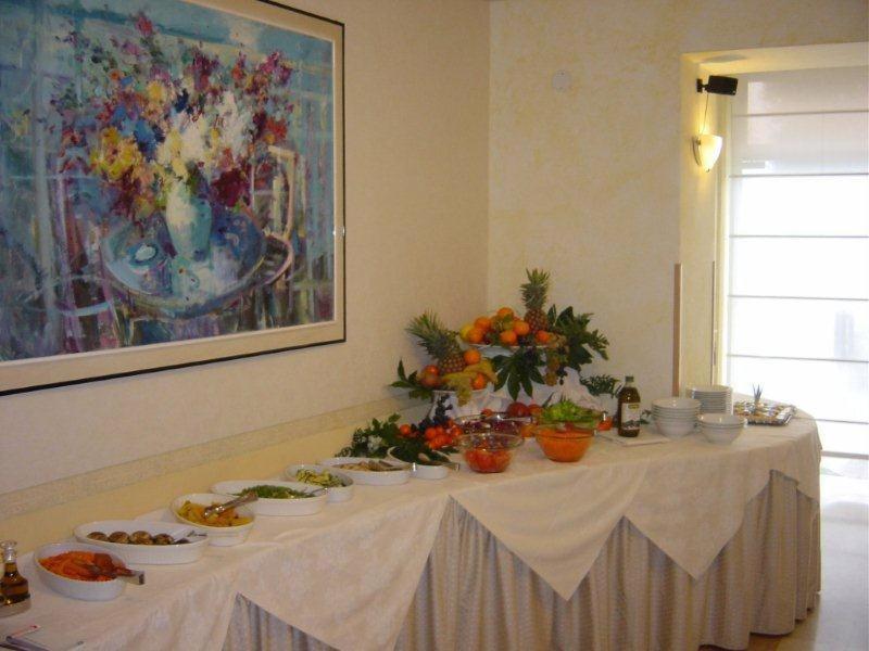 Hotel Fraderiana Torri del Benaco Kültér fotó