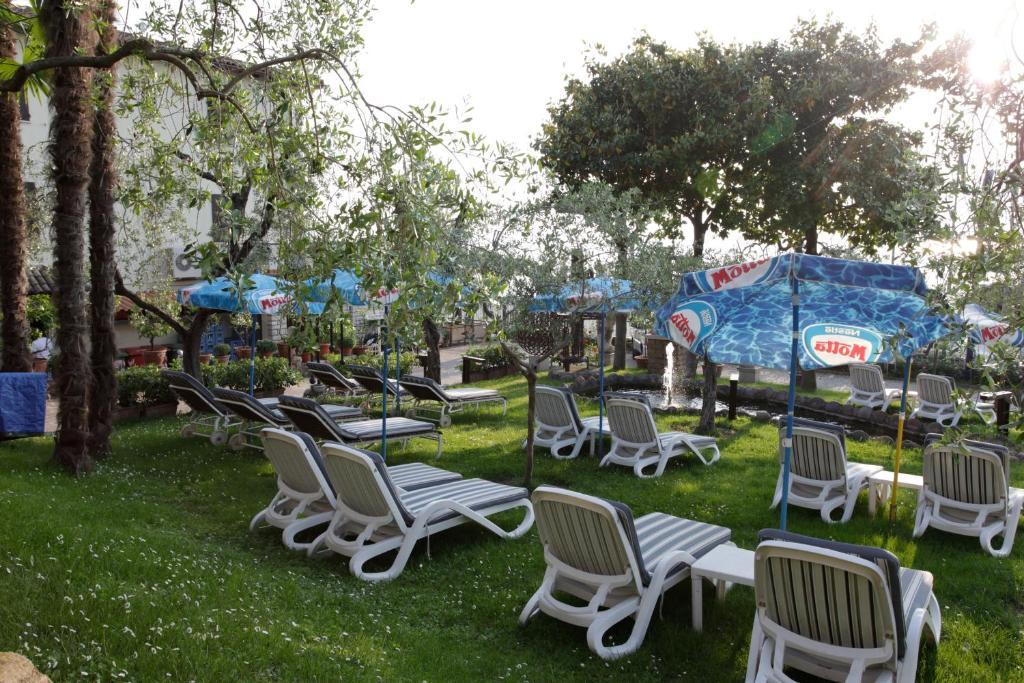 Hotel Fraderiana Torri del Benaco Szoba fotó