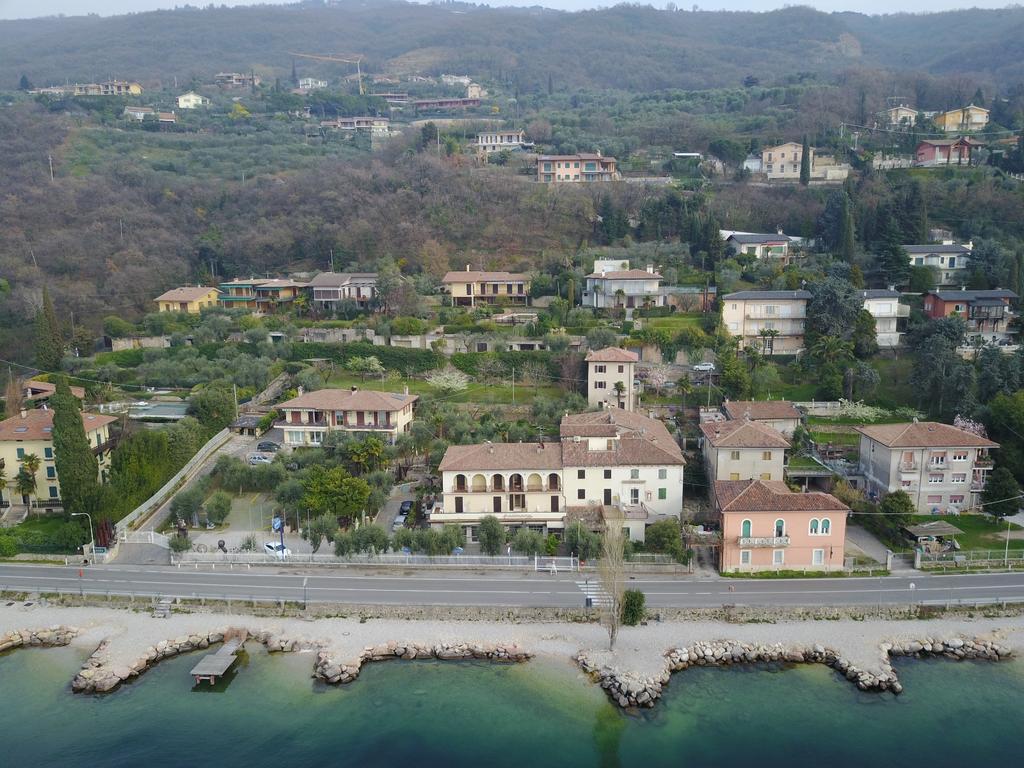 Hotel Fraderiana Torri del Benaco Kültér fotó