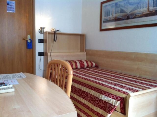 Hotel Fraderiana Torri del Benaco Kültér fotó